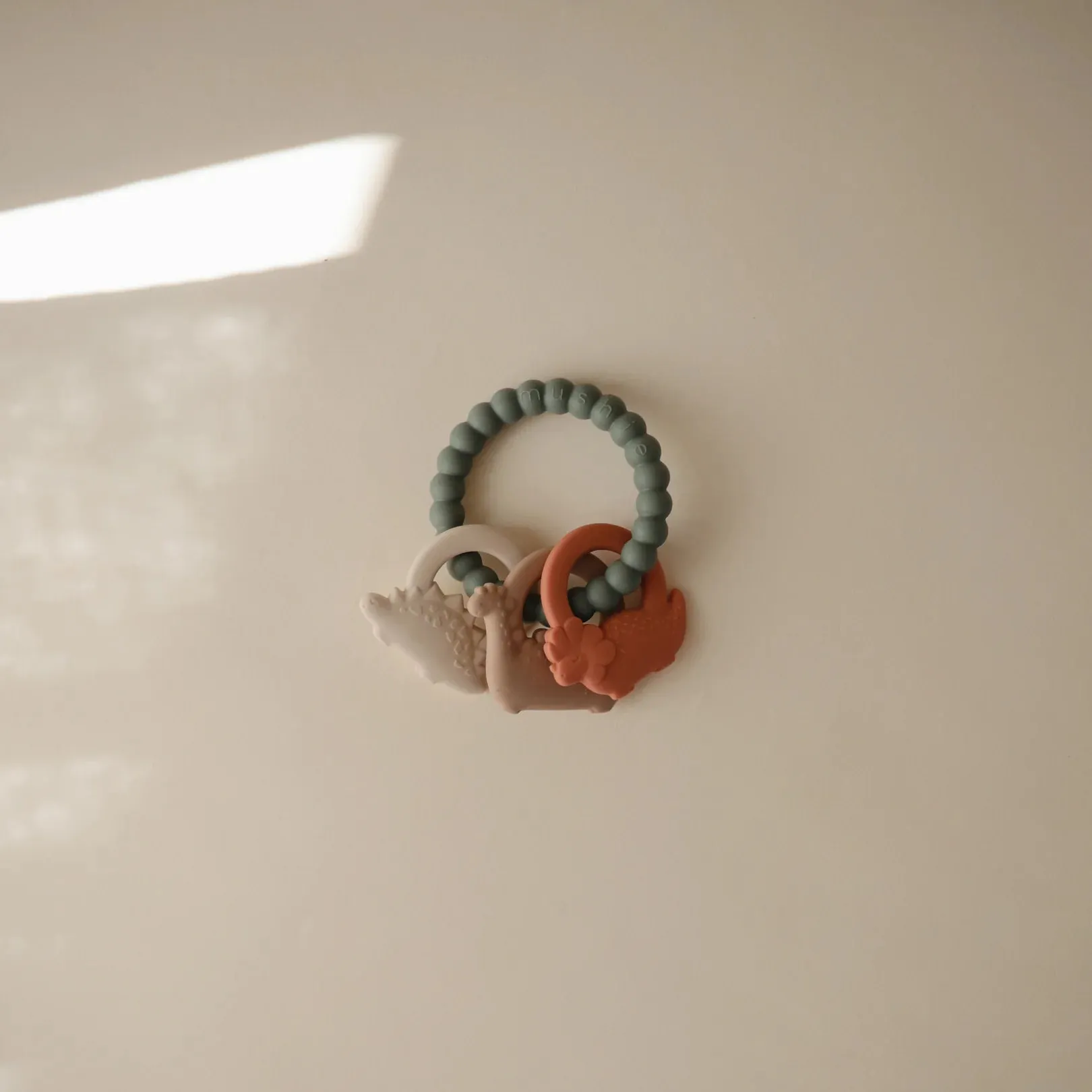 DINO TEETHING RING