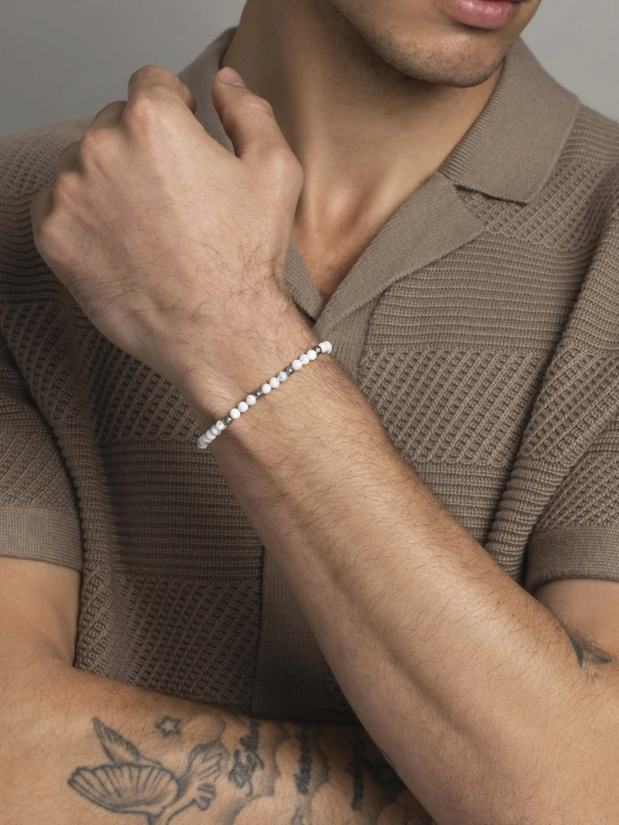 Men's Wristband with Howlite