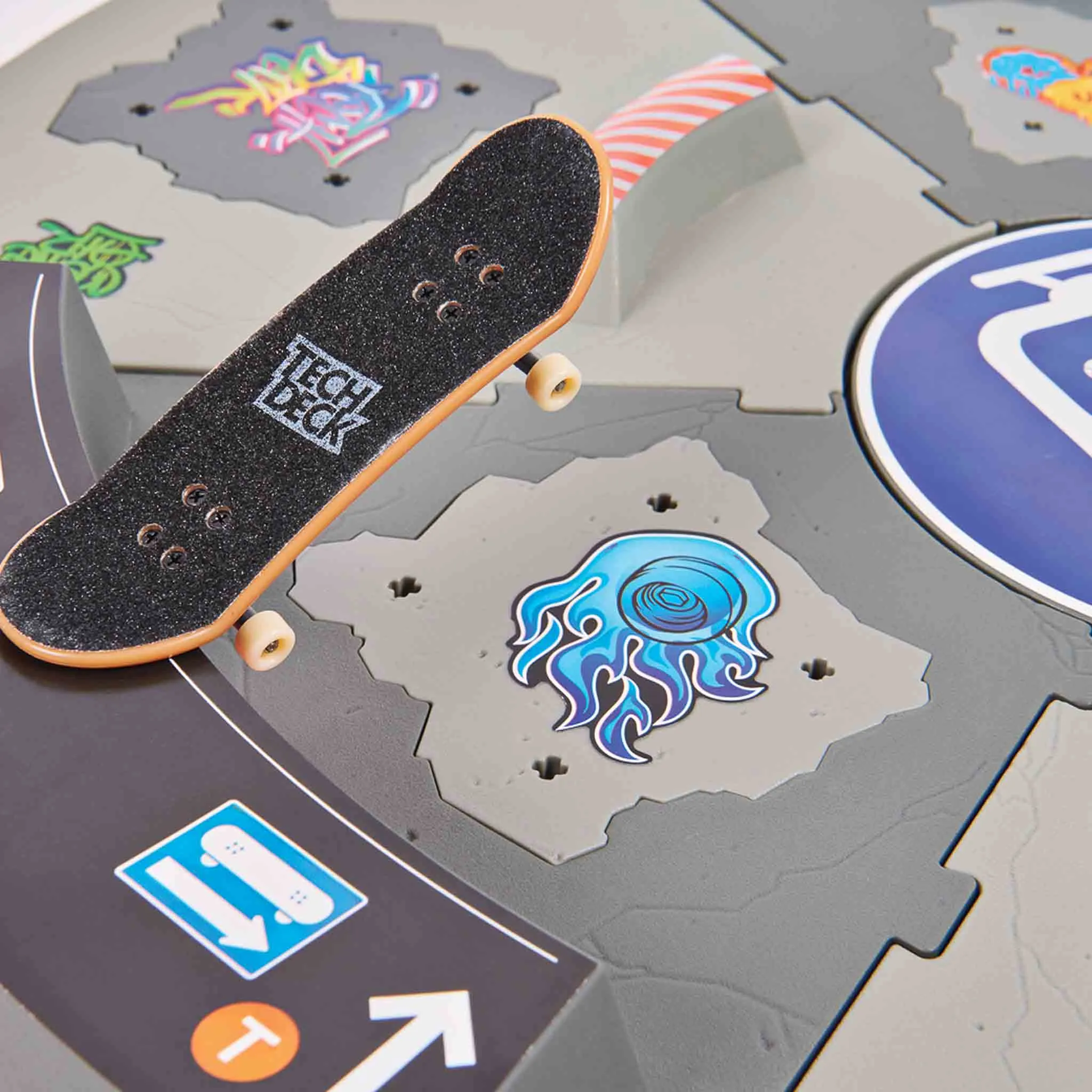 Shredline 360 Motorized Skate Park - Tech Deck